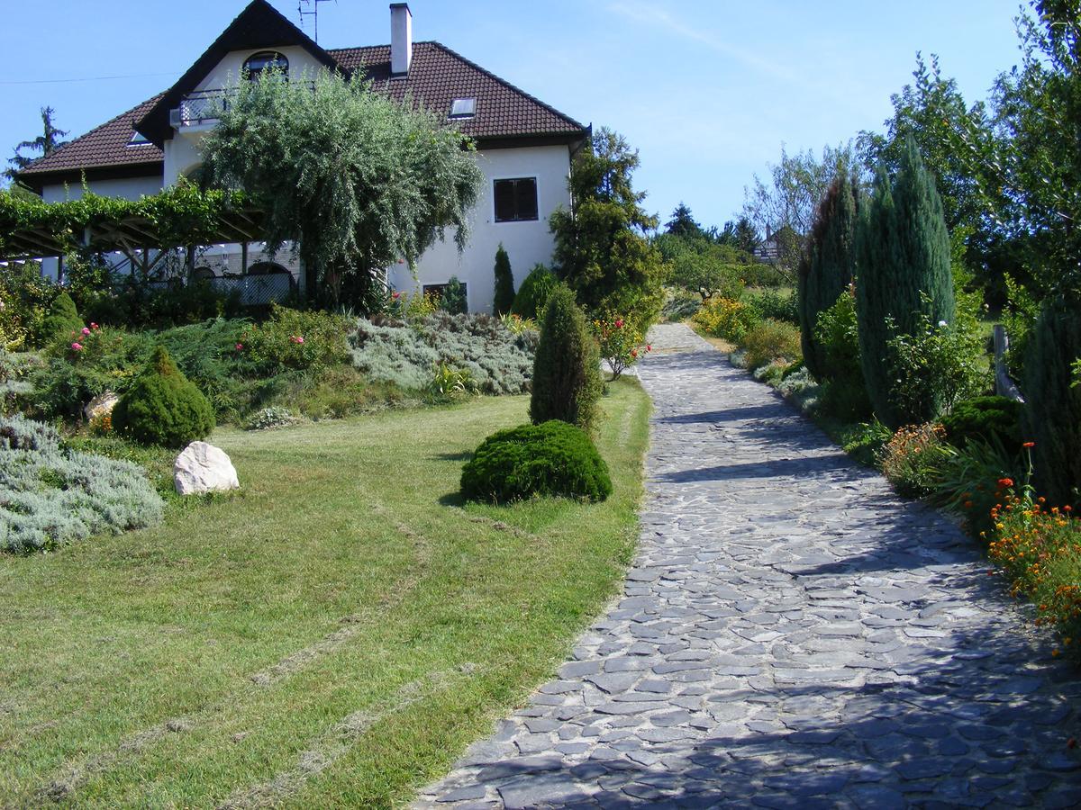 Bed and Breakfast Pigal Panzio Badacsonyors Экстерьер фото